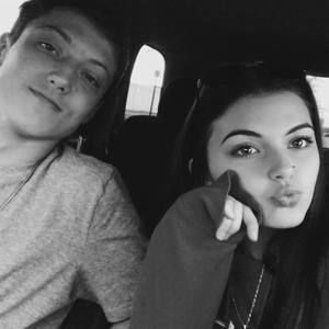 Meet your Posher, Taya